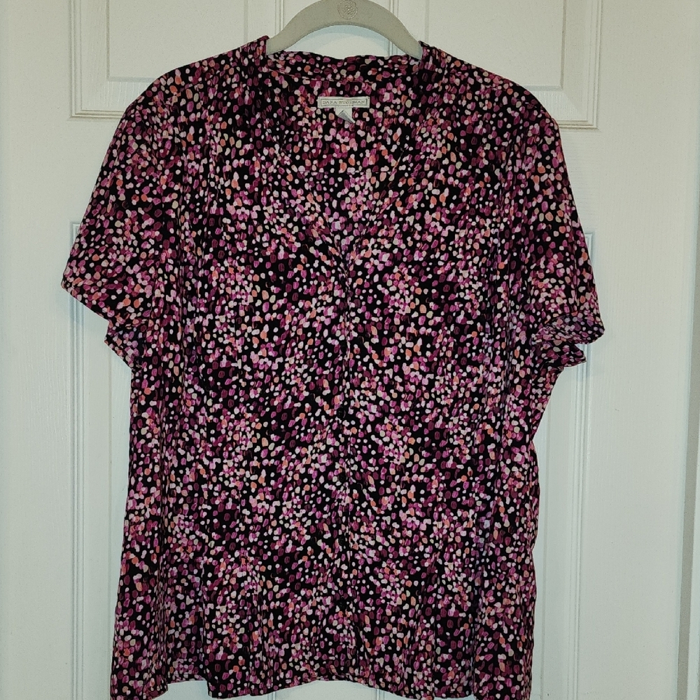 Dana Buchman Pink and Black Boxy Blouse with Short Sleeves and Mandarin Collar